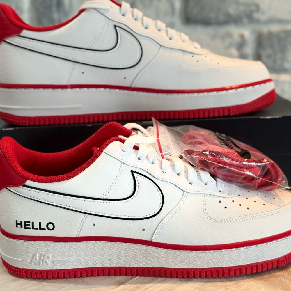 Nike Air Force 1 ‘07 Size 10 Urbanstar Hello white red sneakers CZ0327-100